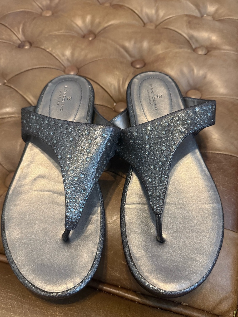 Bandolino B-Flexible Black Rhinestone Embellished Thong Sandals Women’s 10M